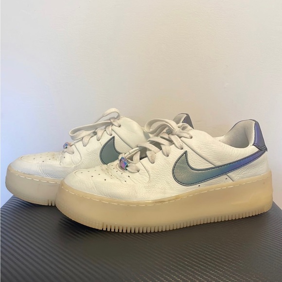 nike air force 1 sage low lx spruce aura